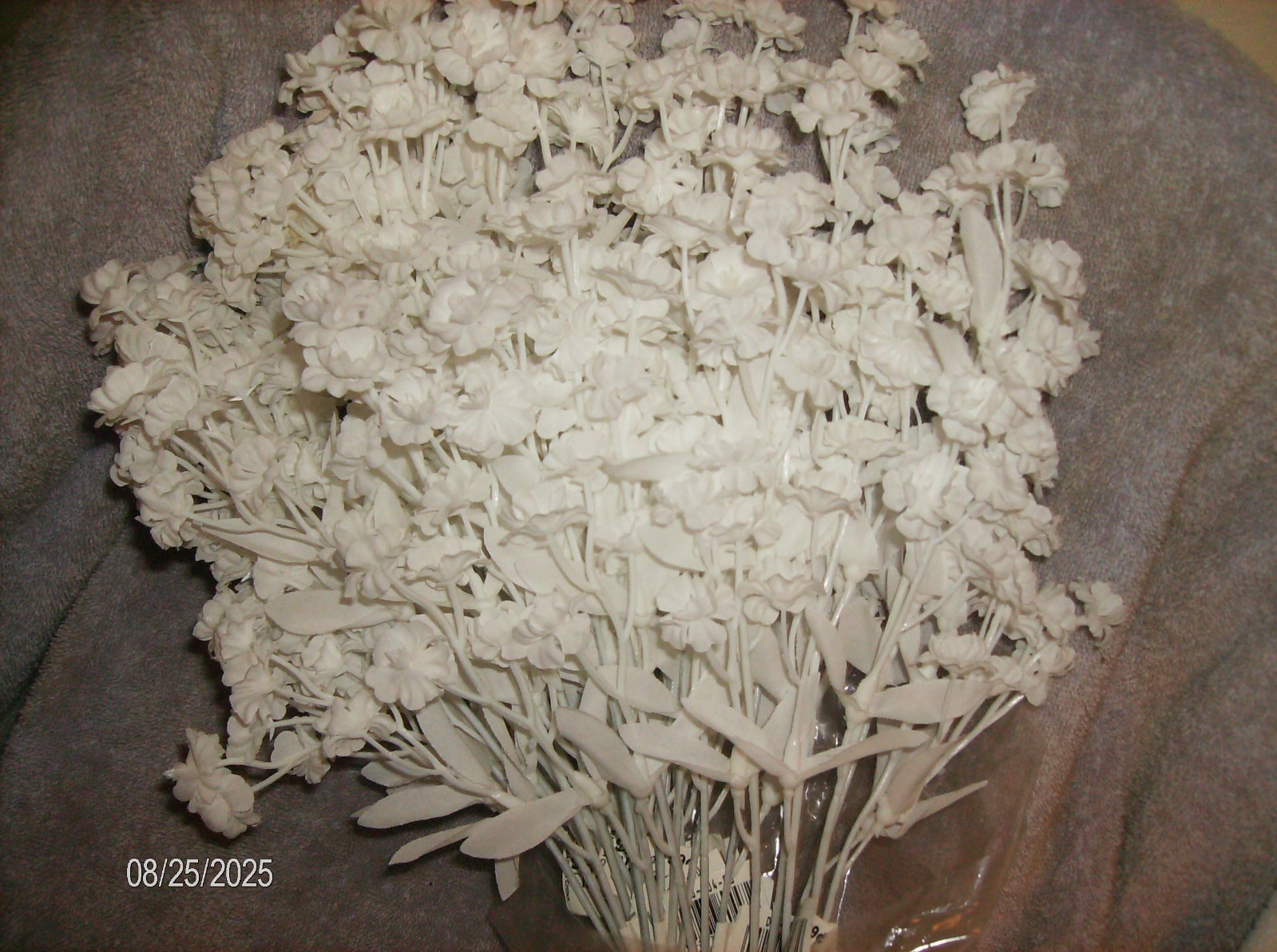 1 DOZEN WHITE GYPSO SPRAYS WASHABLE SILK 12 PC DARCE NEW IN PACKAGE
