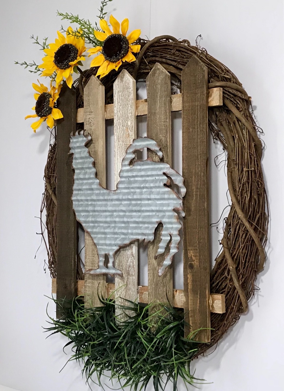 OVAL GRAPEVINE WREATH WOODEN FENCE GALVANIZED METAL ROOSTER SIGN SUNFLOWERS NEW