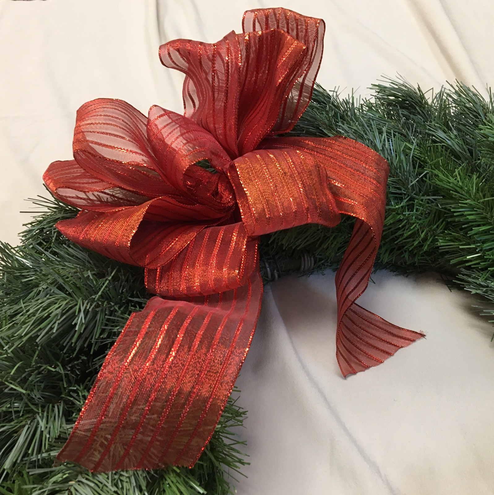 Holiday Christmas Pine Wreath With Red Bow Artificial Round 24″ Center