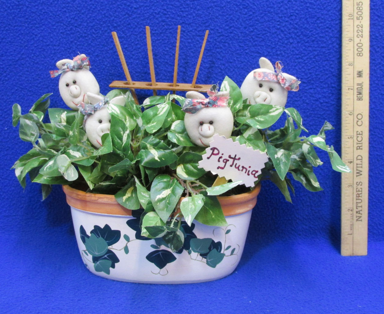 Pigtunia Pig Flower Pot English Ivy Arrangement Oval Terracotta Handpainted Pot