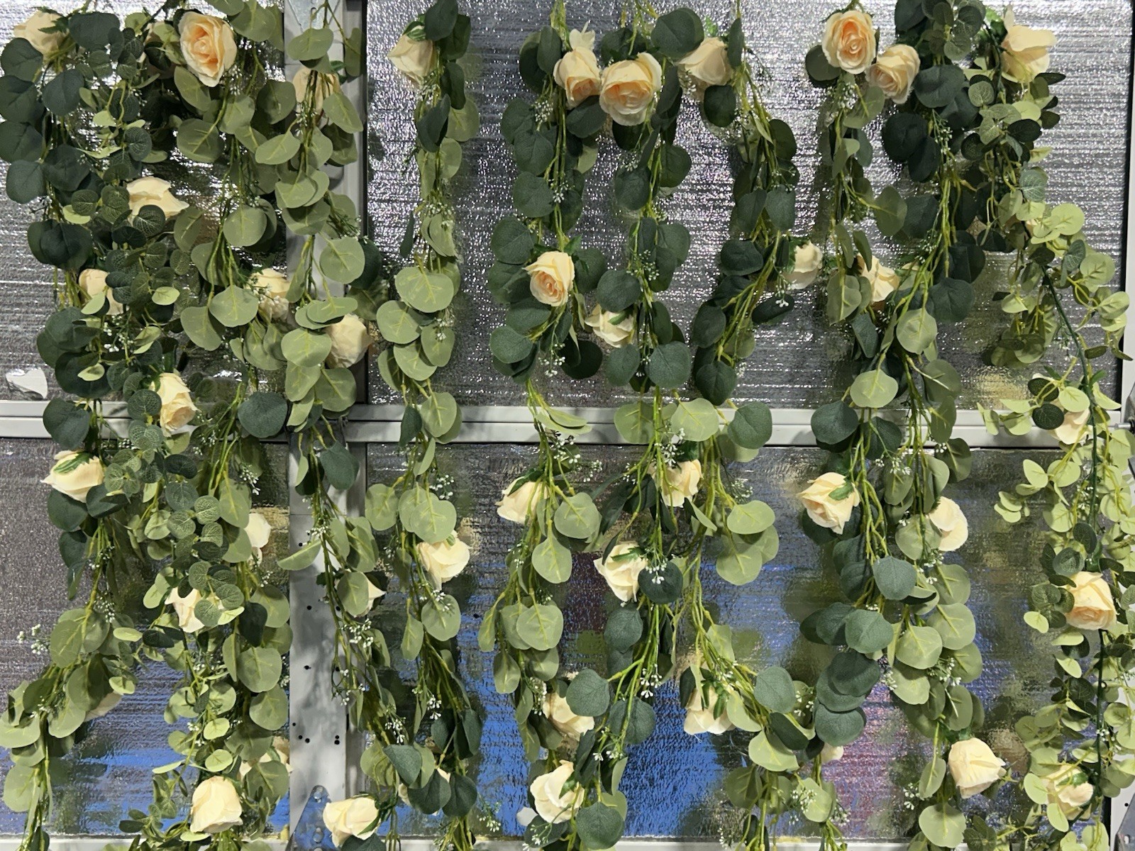 Levylisa Eucalyptus Garland with Ivory Rose Flowers Greenery Floral 6ft