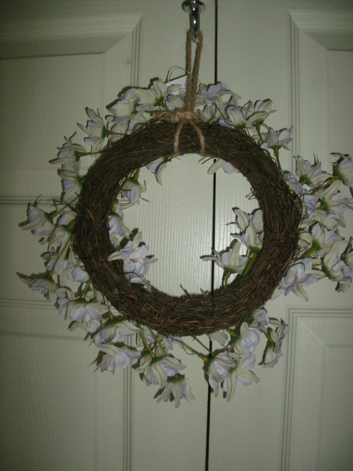 NEW Decorative Floral Grapevine Wreath 11 in. w/ lavender purple faux flowers
