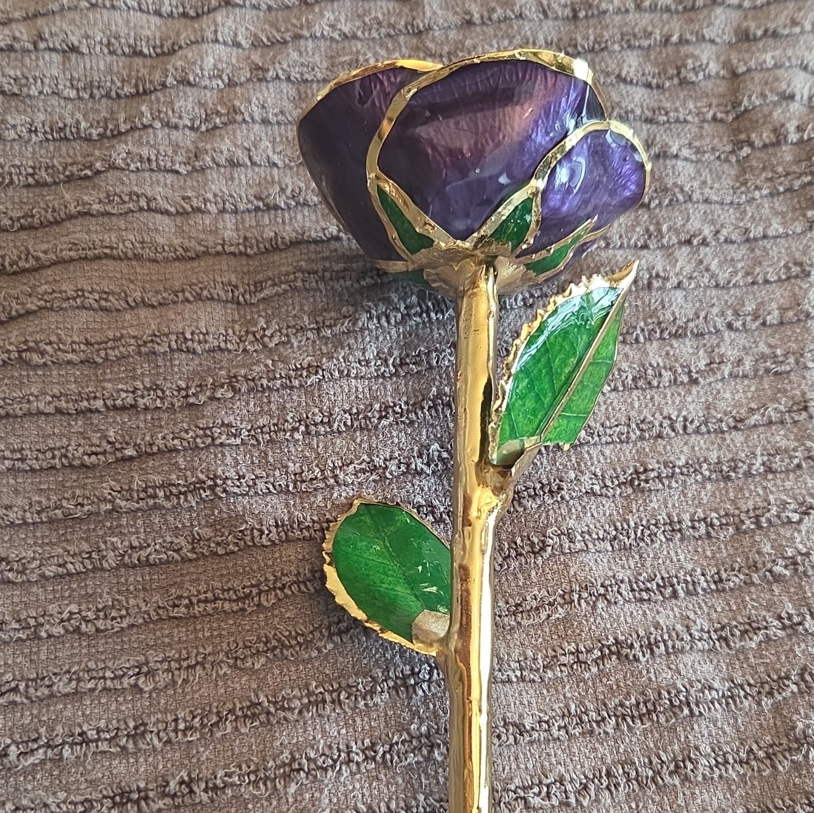 I Hate Steven Singer Purple Rose Metal Flower Stem with Green Leaves, Gold Tone