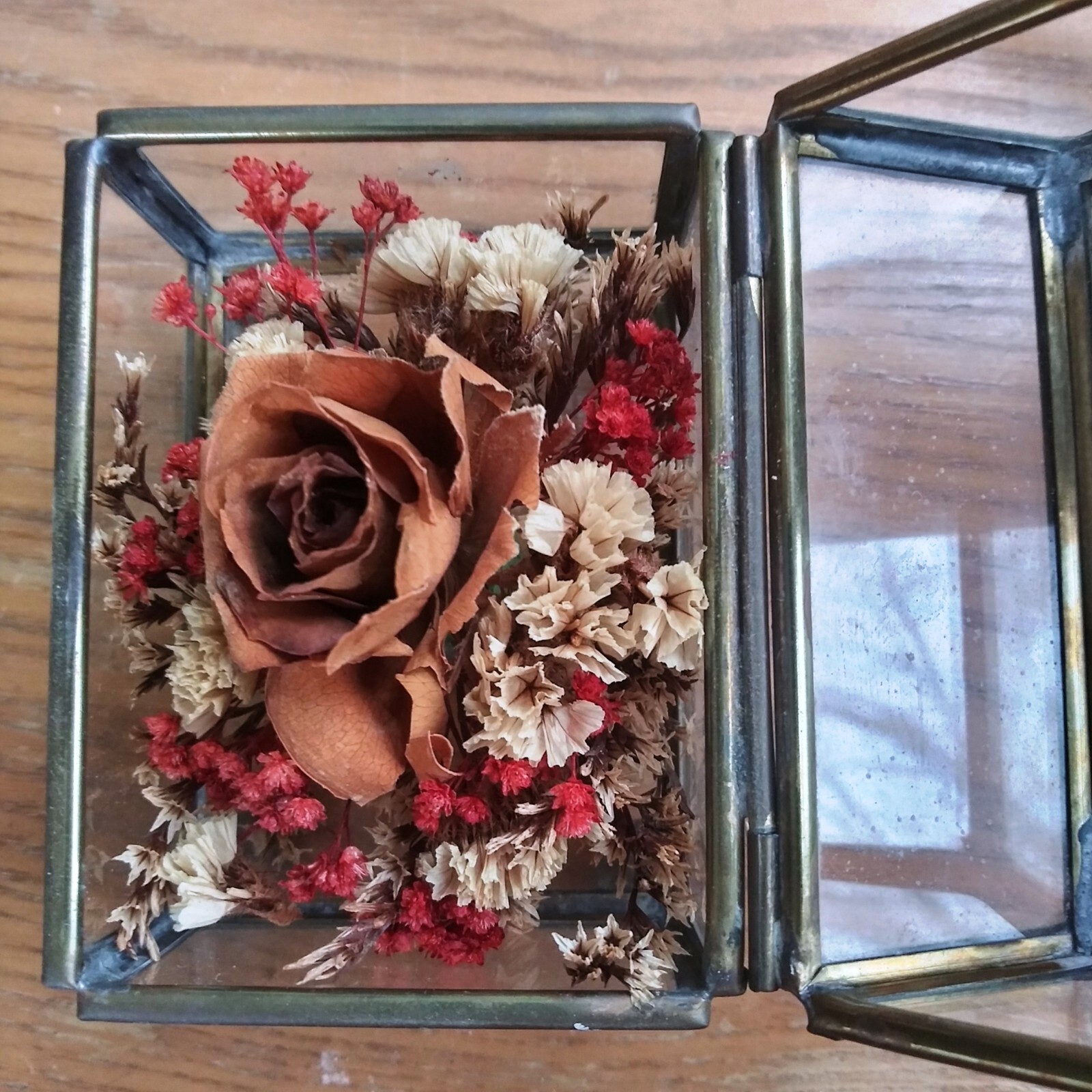 Vintage Dried Flower Arrangement Gift box in stained clear glass