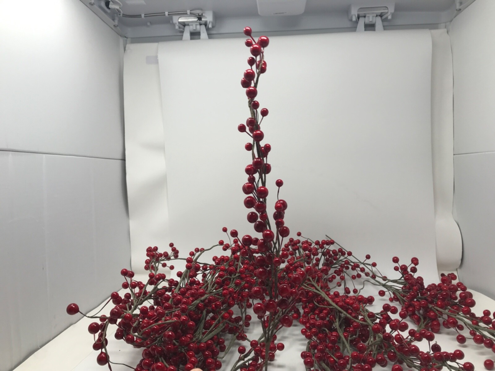 Allstate Pip Berry Garland Red Full Size Beautiful Plastic Christmas Decoration