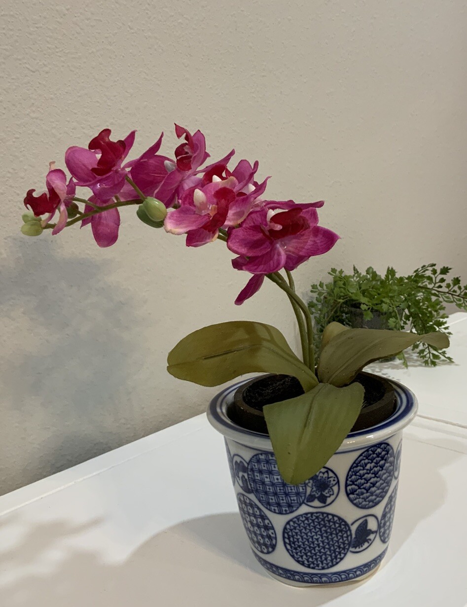 Vtg Blue White Chinoiserie Ceramic Pot Pink Artificial Orchid Flower Arrangement