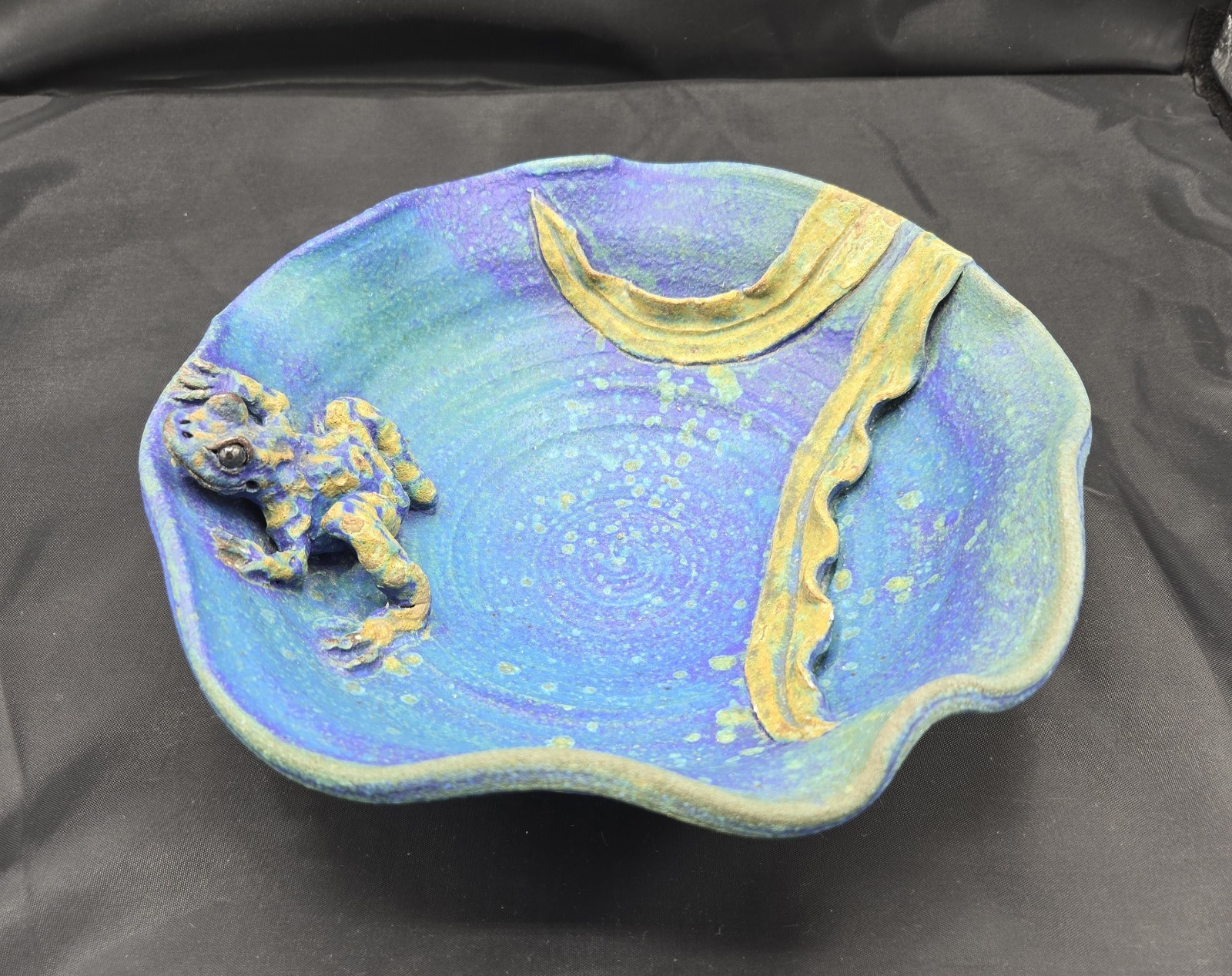 Pottery Bowl W/ Frog SIGNED Handcrafted Beautiful Handmade