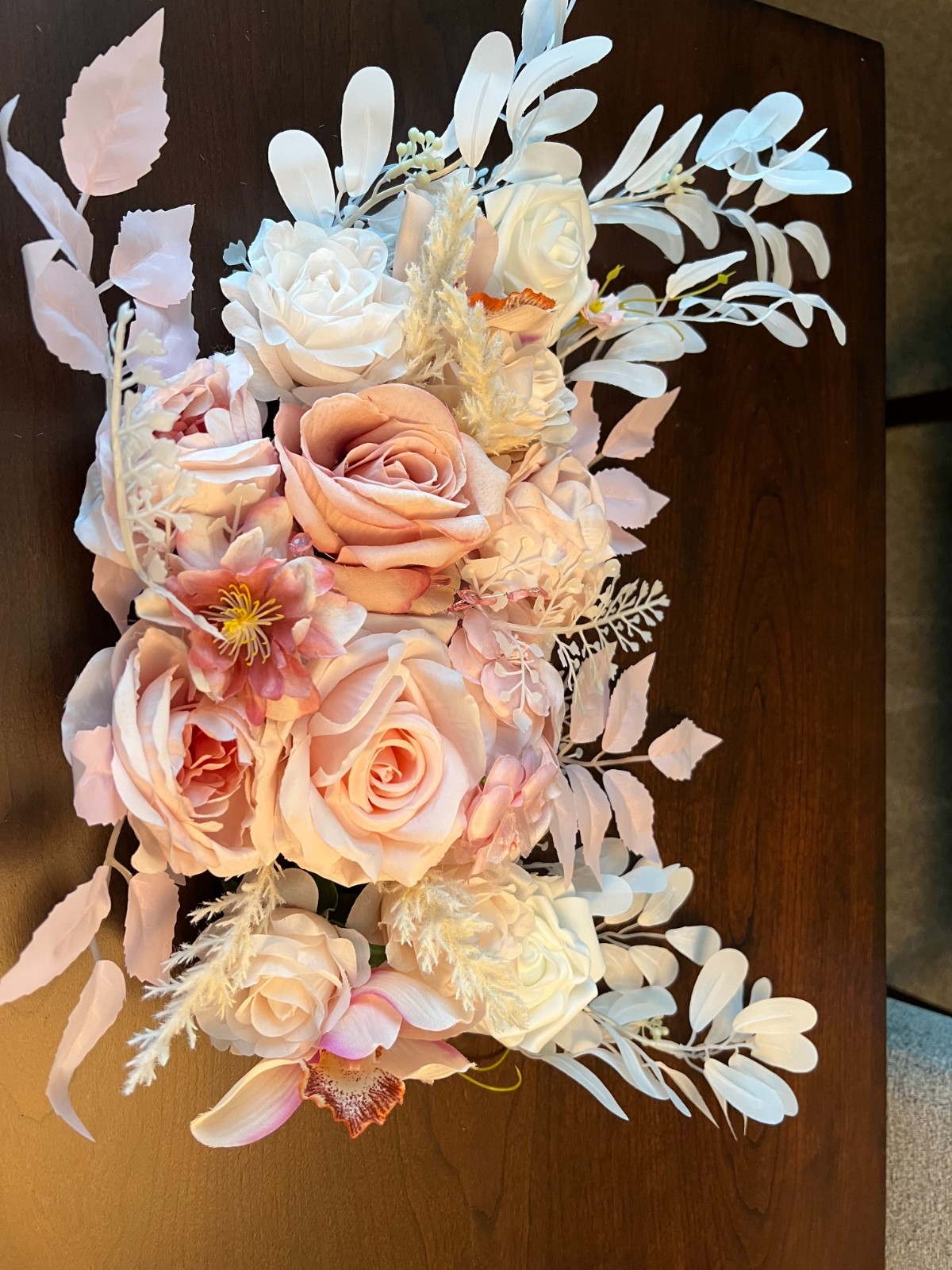 Lisuun Handmade Flowers for Weddings, Pink With Feathers, Brand New in Open Box