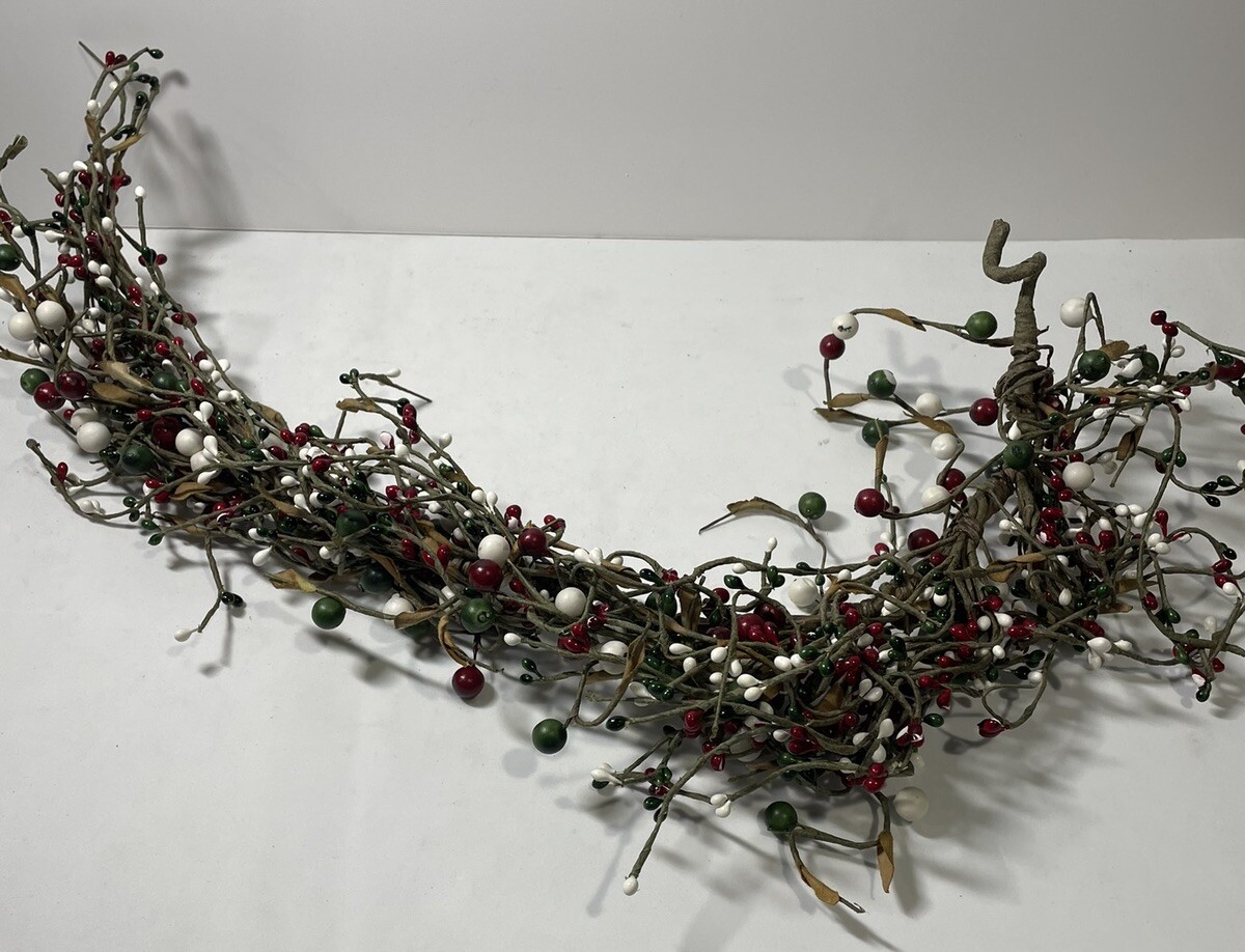 Pip Berry Garland Swag White Red Green 21” Christmas Decor
