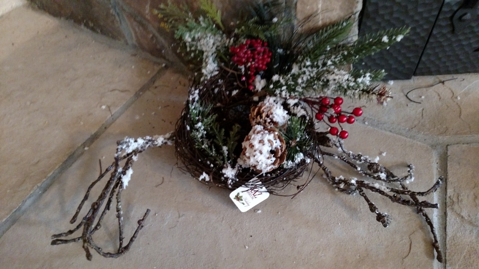 NWT RAZ 21″ Bendable Bird NEST Snowy BRANCH Twig Berries Christmas table Decor