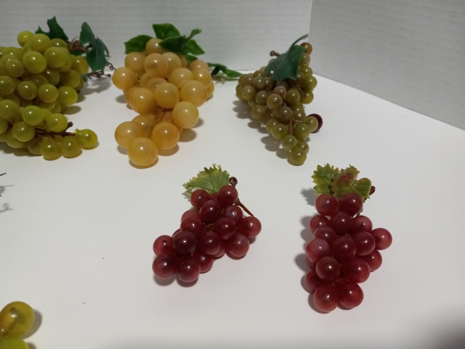 8 Clusters of Grapes Decoration Artificial Plastic Fake Fruits Bunches