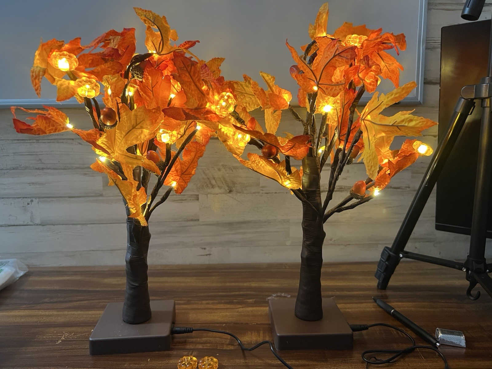 2 Pack Lighted Fall Maple Tree for Fall Decorations,USB & Battery Operated Ar…
