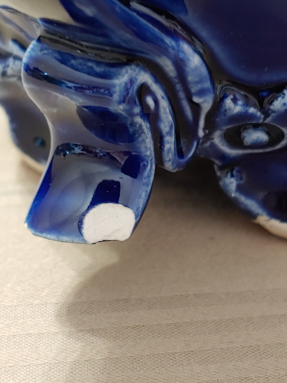 blue and white button bouquet in David Austin Coffee Mug. tiny chips-see pics