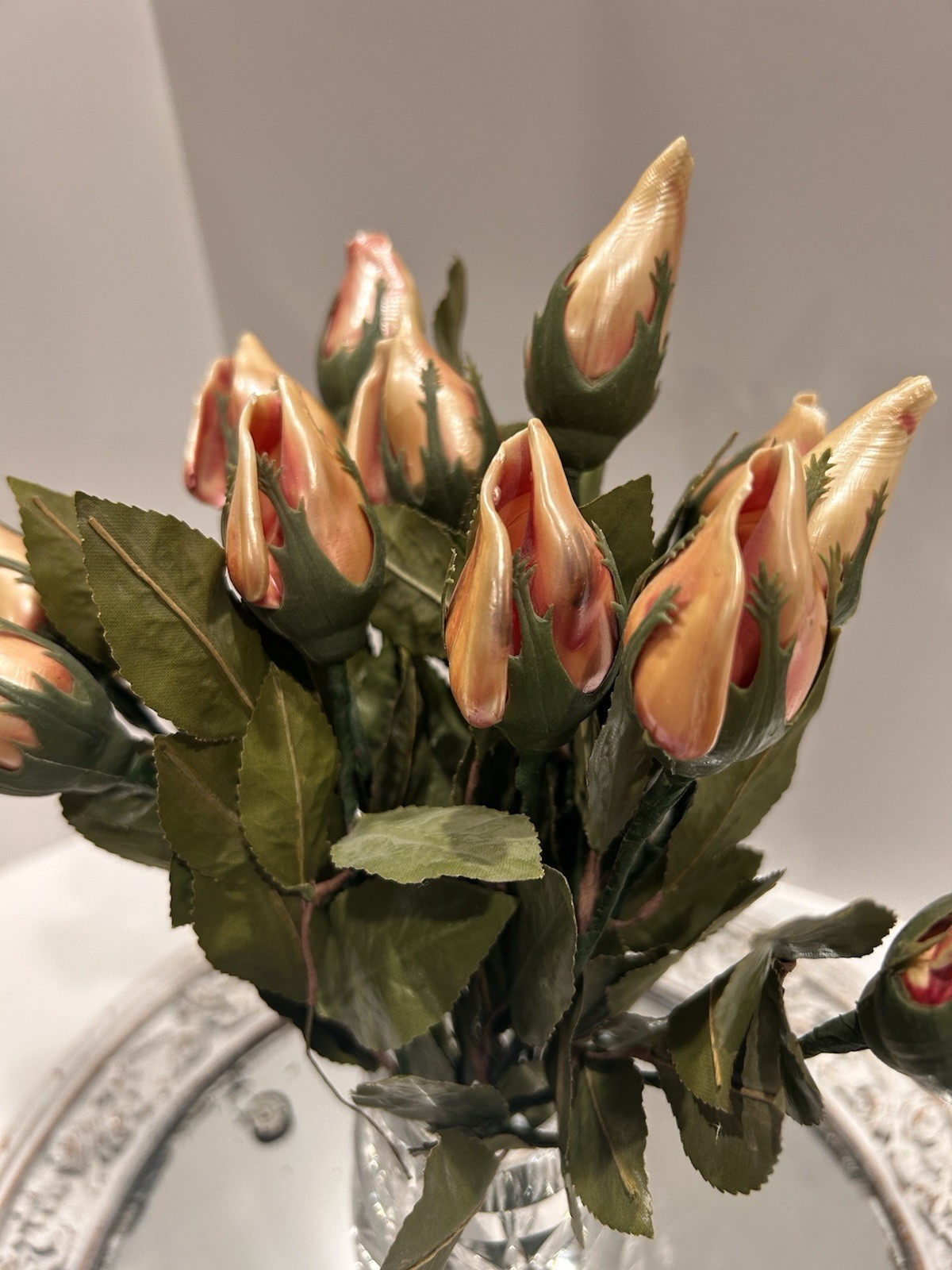Handmade Hand Painted Long Stem Sea Shell Rose Buds Realistic Bouquet 12