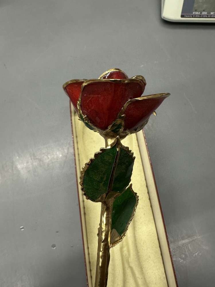 LIVING GOLD REAL ROSE DIPPED IN 24K GOLD RED BOXED Vintage