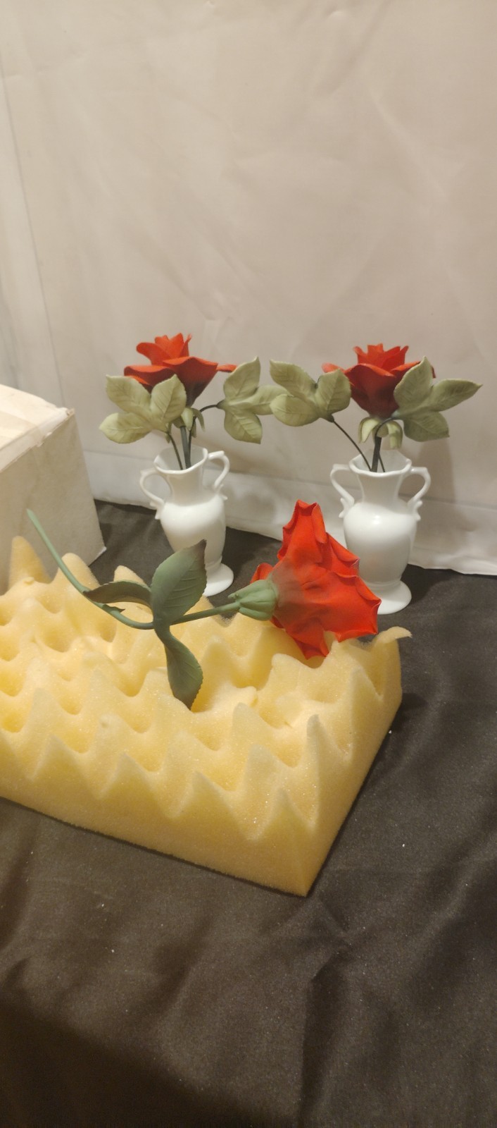 Beautiful Andrea by Sadek Hand Made & Painted Porcelain Vases 2pc & Roses 3pc