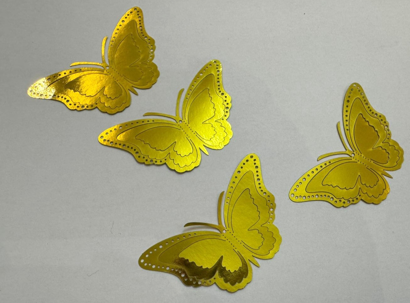 3D gold butterfly wall decoration for parties and home decor, set of 12 pieces.