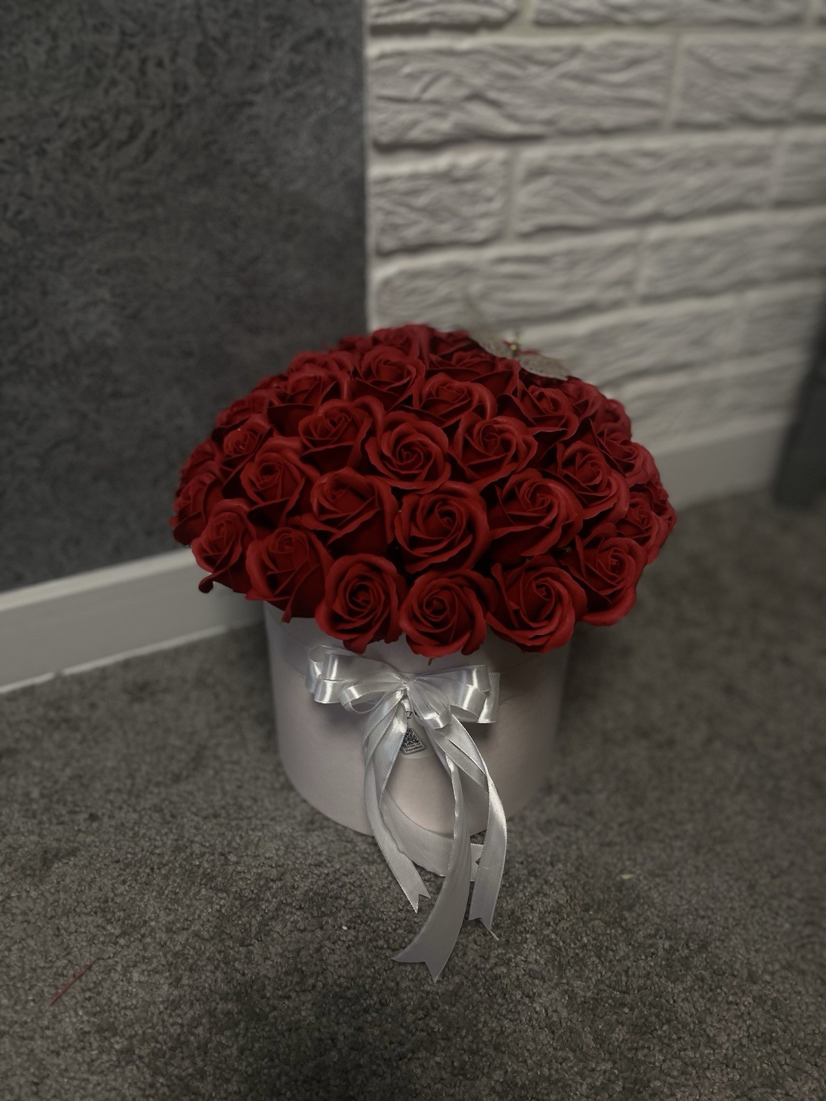 Soap Flower Box 51 Roses – Round Box Luxury Gift
