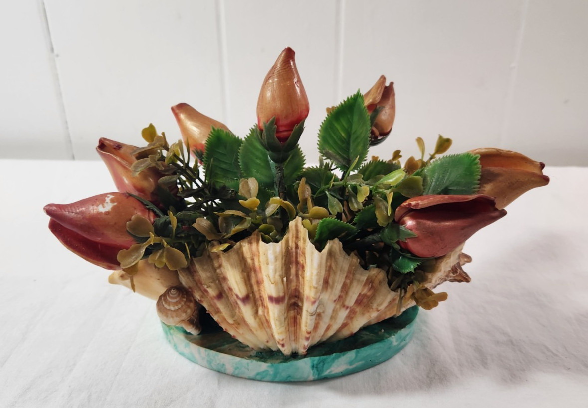 Seashells Flower Bouquet Centerpiece Floral Arrangement Ruffle Clam Shell VTG