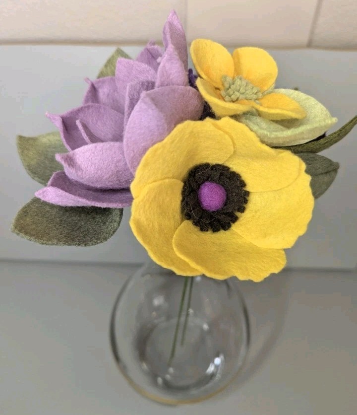 Beautiful Hand Cut Wool Blend Felt Flower Bouquet Gift Wrapped/Great Gift Idea!