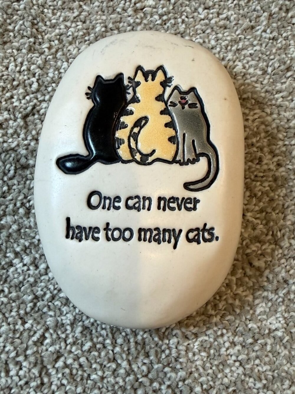 August Ceramics Cat Paperweight garden decor