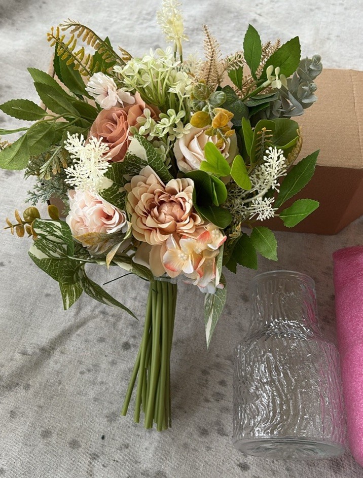 Silk Rose Flowers in Vase, Artificial Flowers Arrangement with Vase New