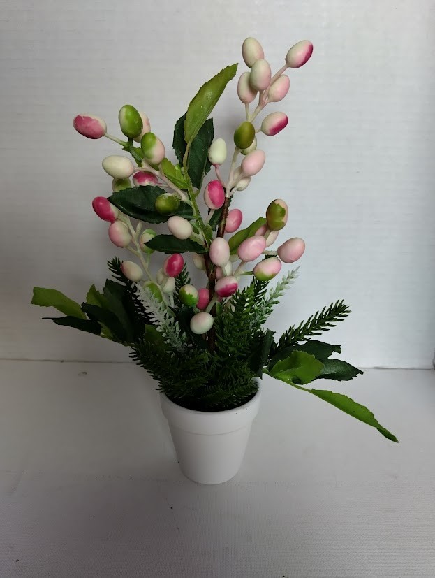 Berry table favor table decoration