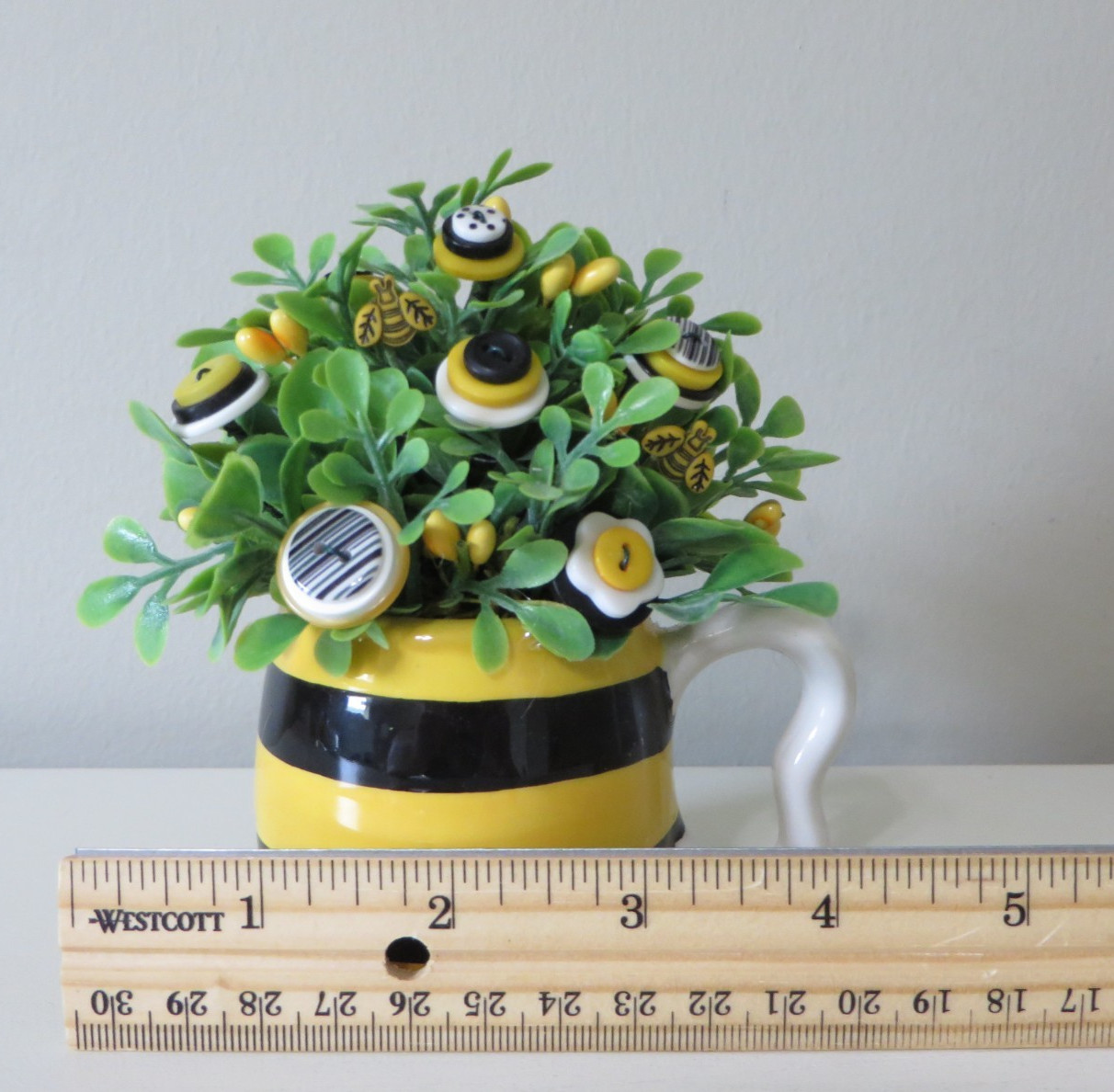 Button Flower Bouquet in MINI Bee Themed Espresso Mug – Summer Home Decor #649
