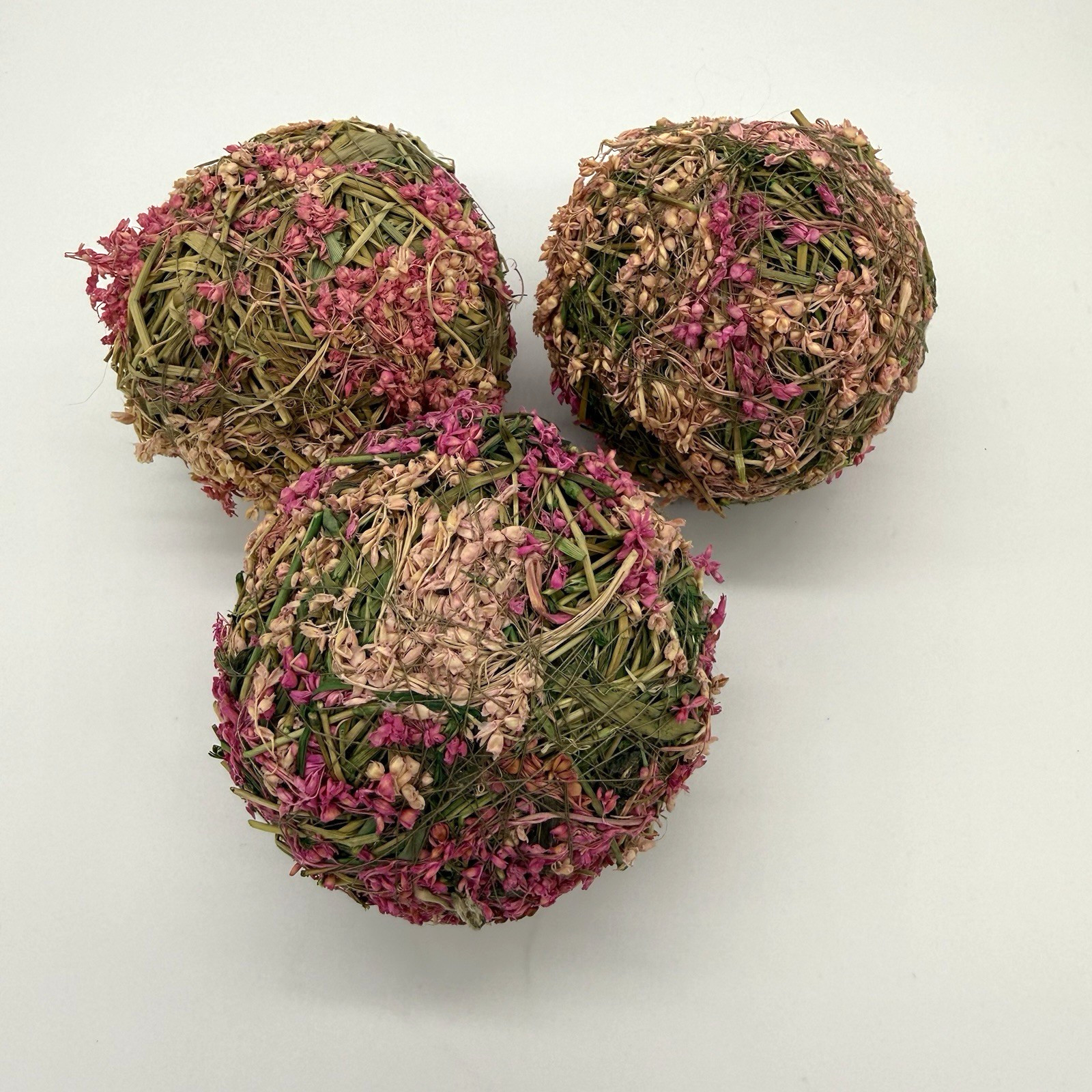 SET OF 3 DECORATIVE PINK FLORAL SEED BALLS