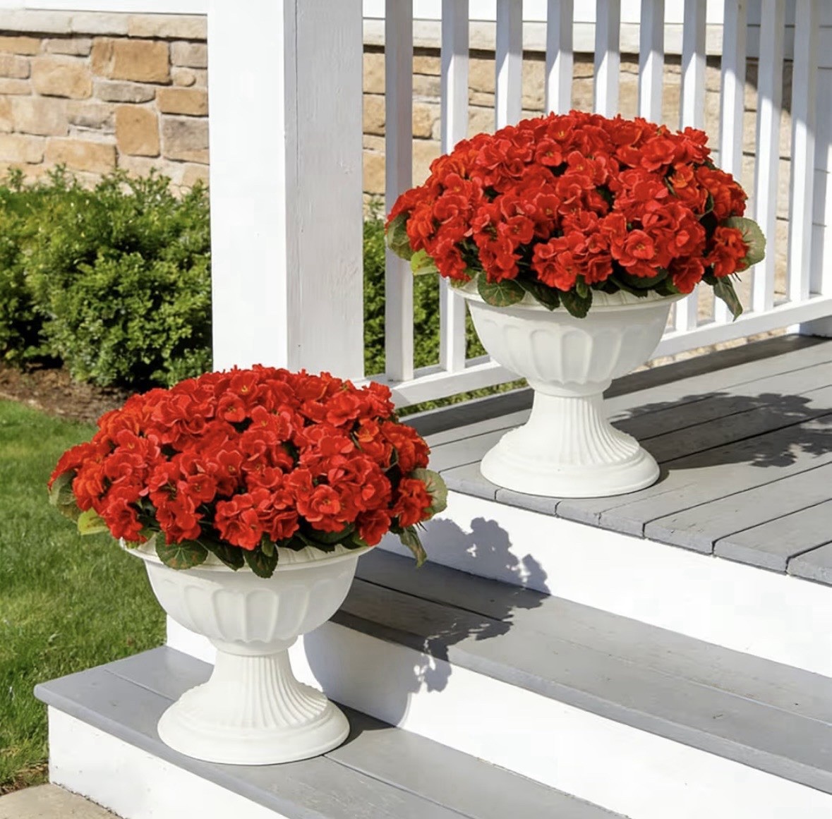 Artificial Geranium Flower Arrangement Centerpiece Red/Green Faux Silk Plastic