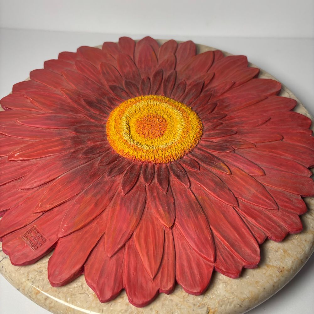 Red Sunflower 11″ Wall Hanging Ceramic Stone Evergreen Home & Garden