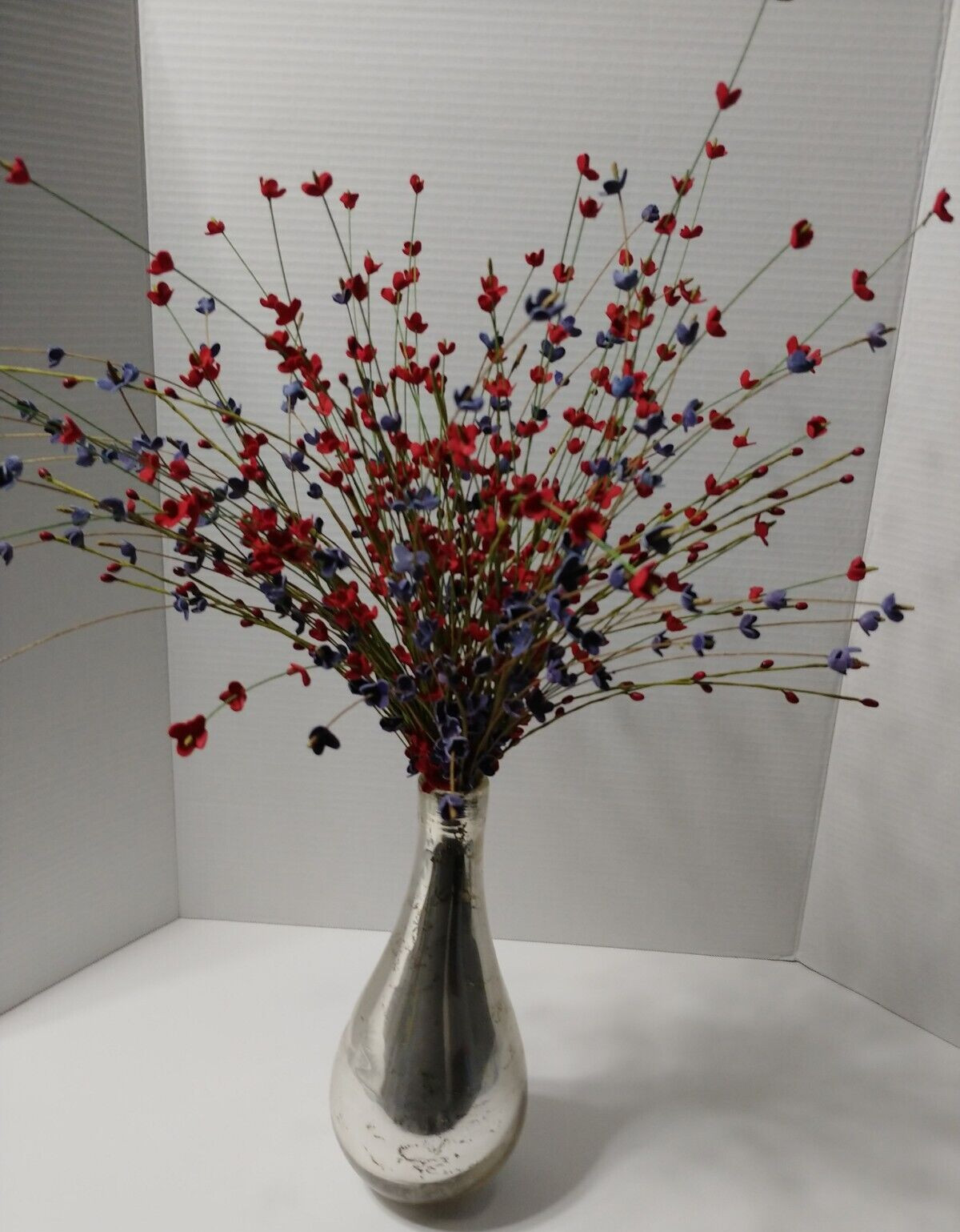 Glass Vase Flowers Floral Arrangement Artificial Silver Black Design Red Purple