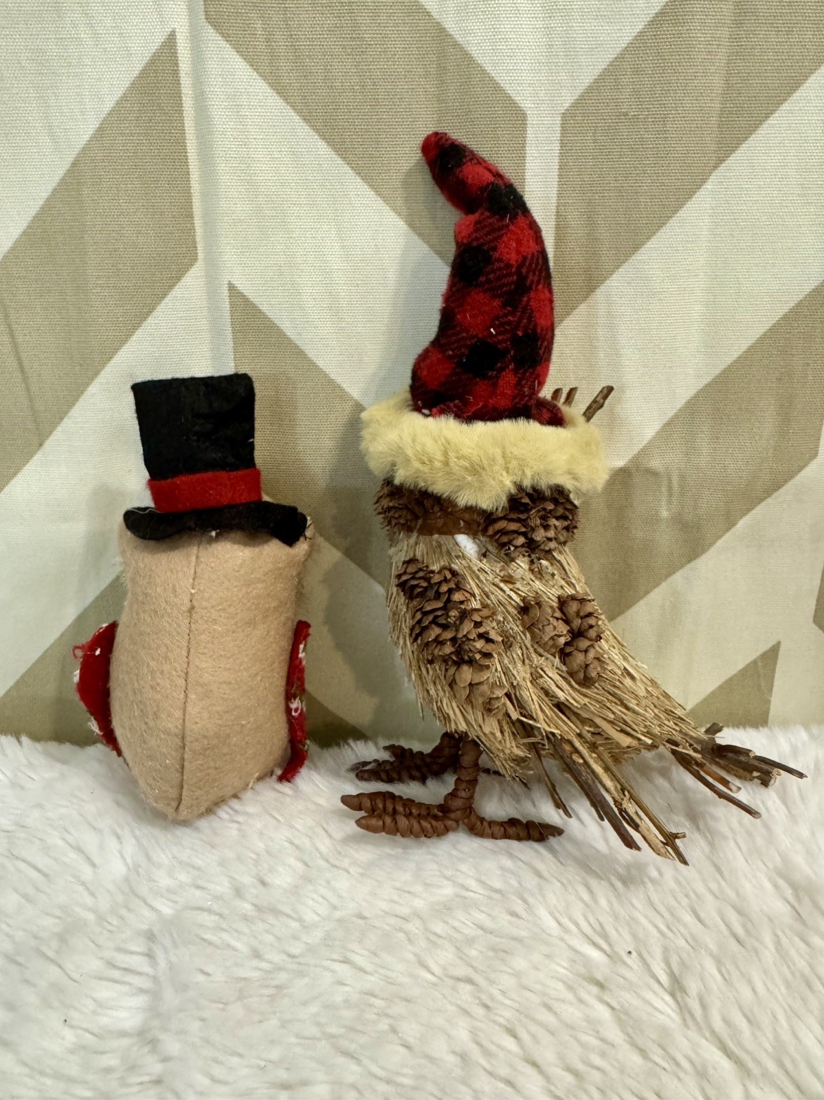 Set of 2 Holiday Woodland Owl Natural Organic Raw Materials Country Lodge Decor
