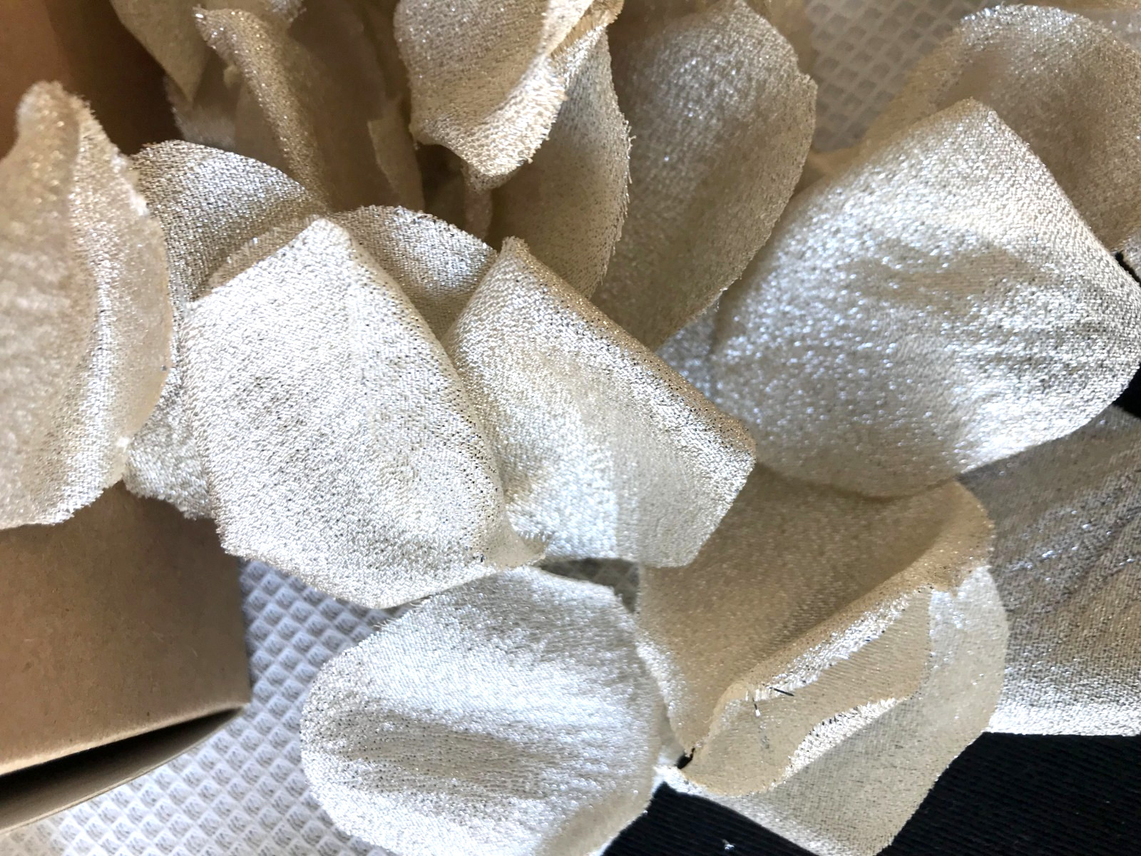 TINGE TIME Silk Light Gold Rose Petals for Wedding, Flower Girl, 200-215 pcs