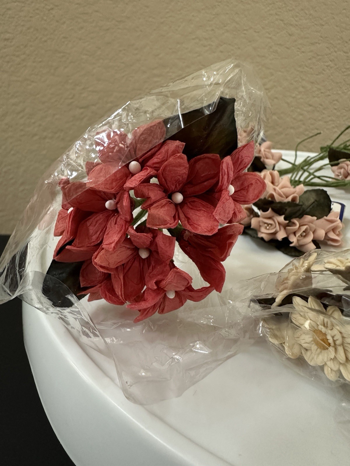 Vintage Miniature Modern Romance decorative Flower Bouquets, 18 Sets NEW