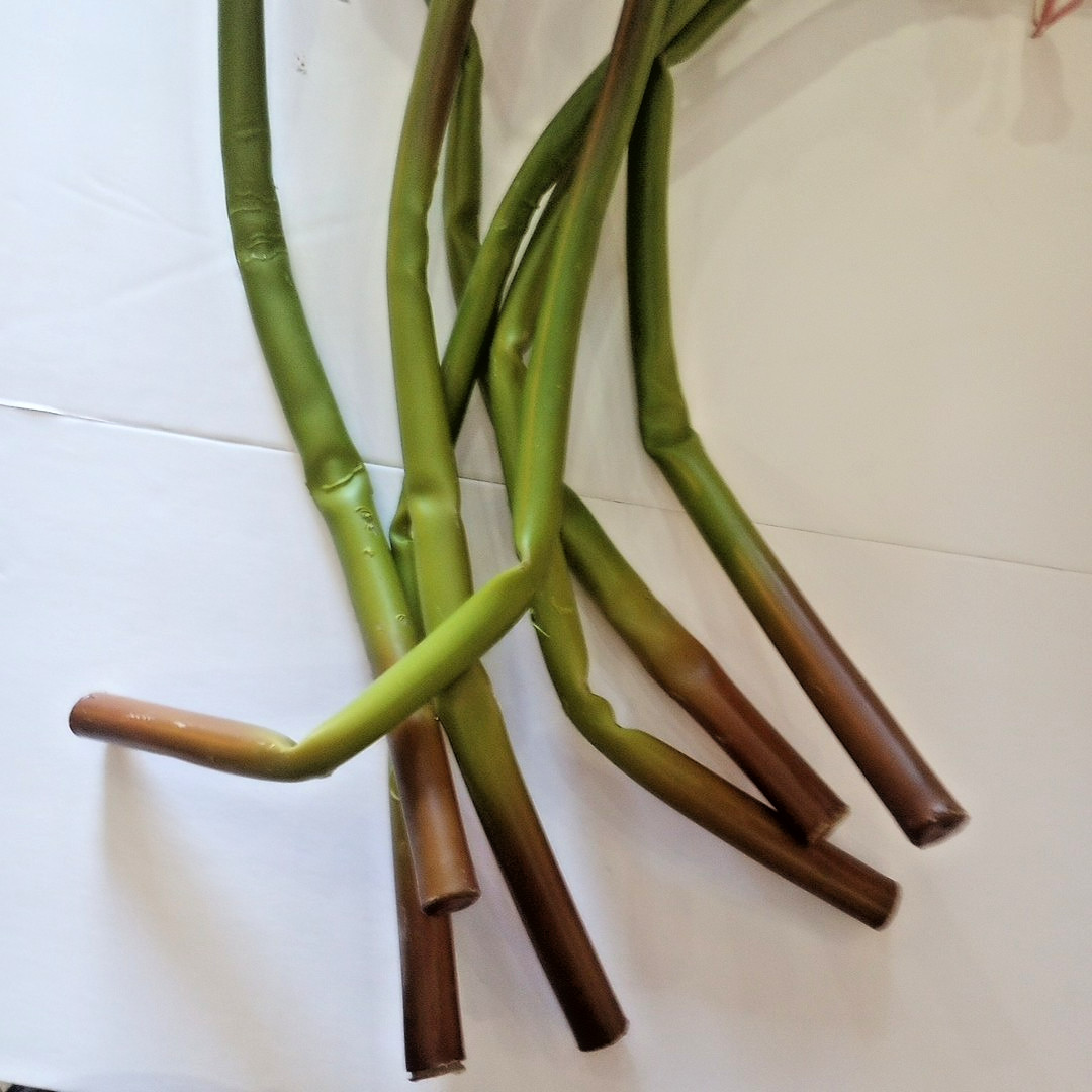 Silk flower Amaryllis Stems 7 Stalks Approximately 29″ Beautiful, Stems AS IS