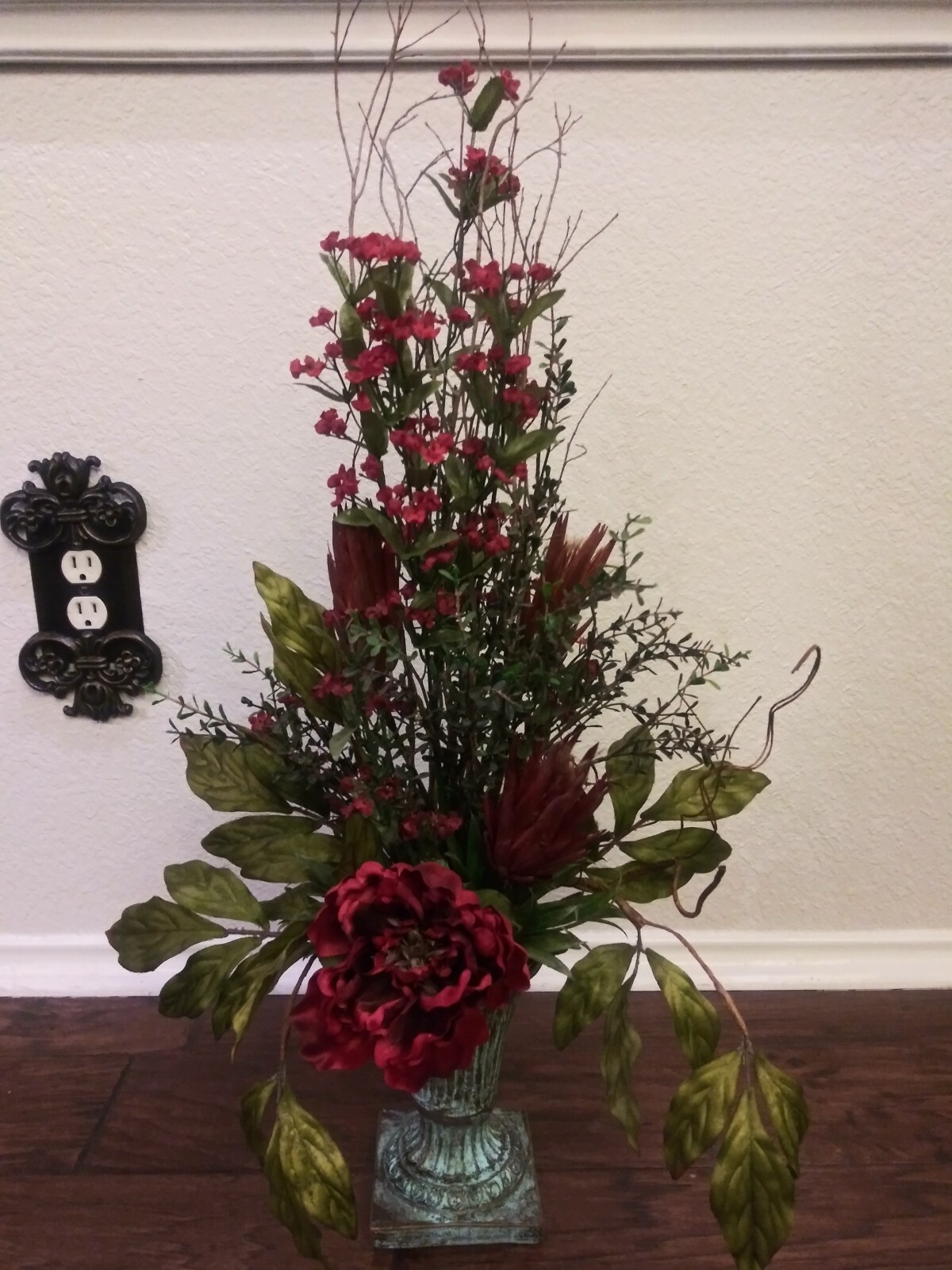 Red Floral One Side Traditional Tuscan Floral Silk Tabletop Custom Arrangement