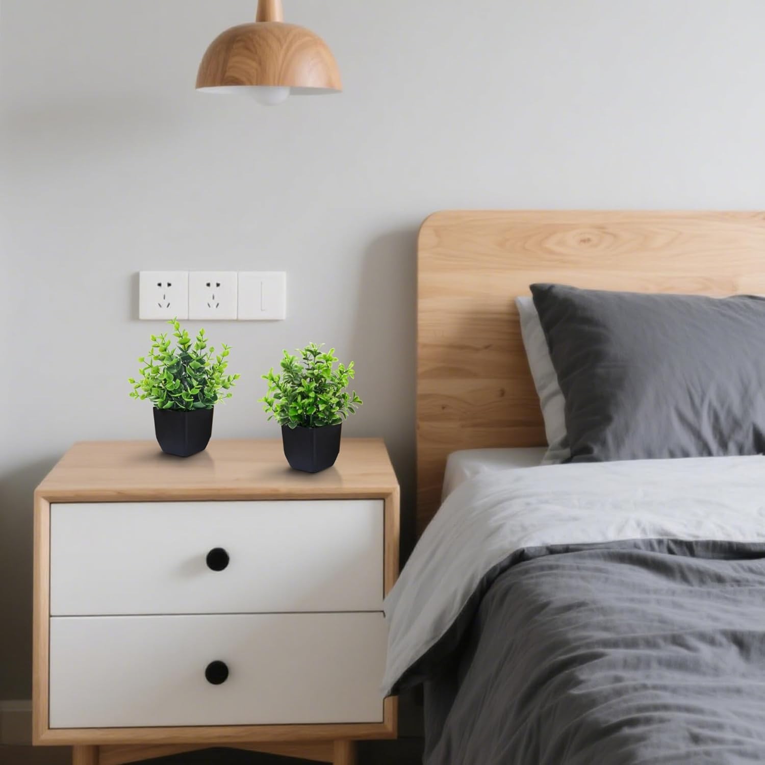 Paquete de 4 plantas artificiales pequeñas de imitación para interiores