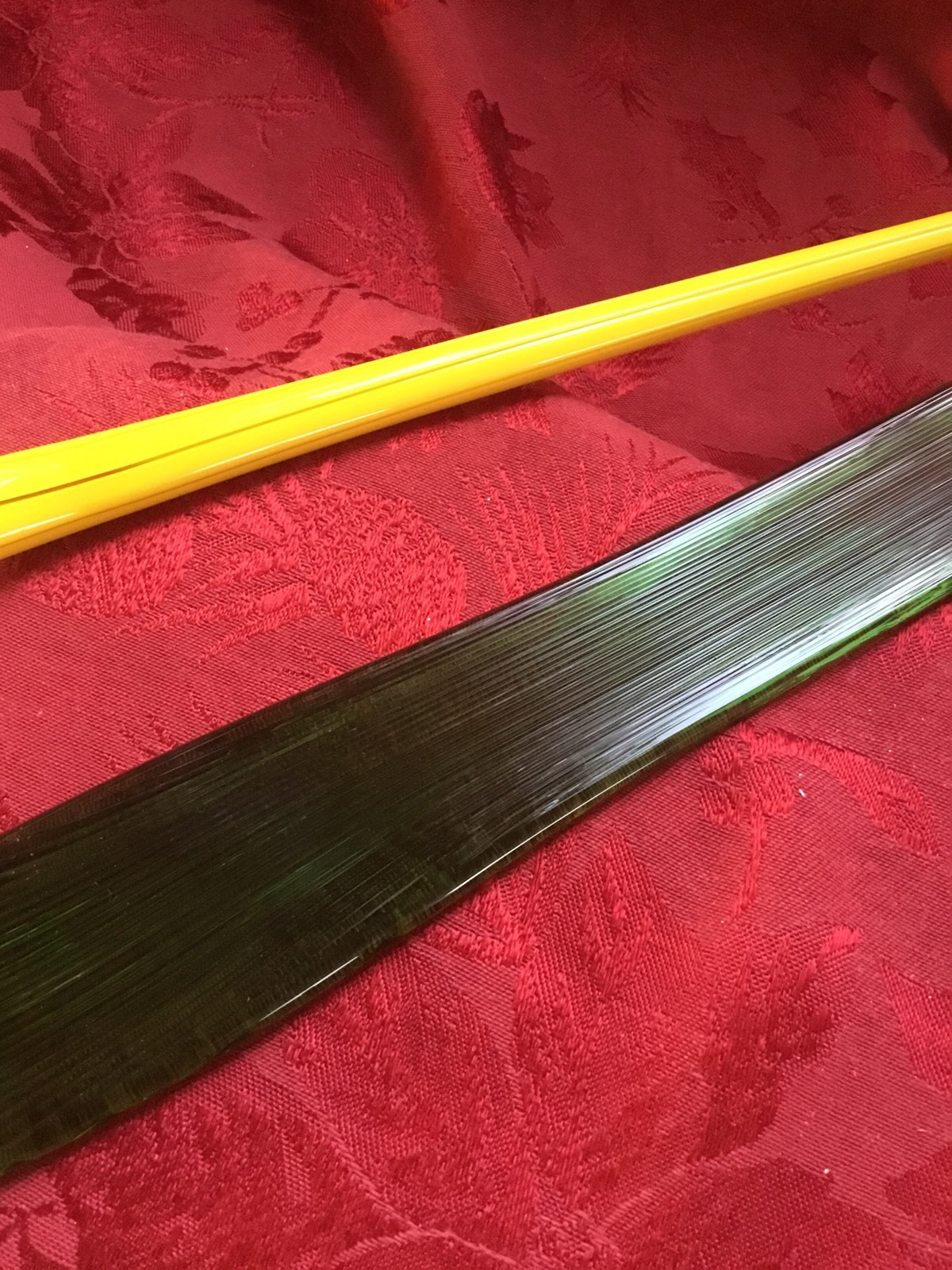 FLAWLESS Exquisite ART GLASS Pair TALL Yellow DAFFODIL & Green FERN LEAF 19″