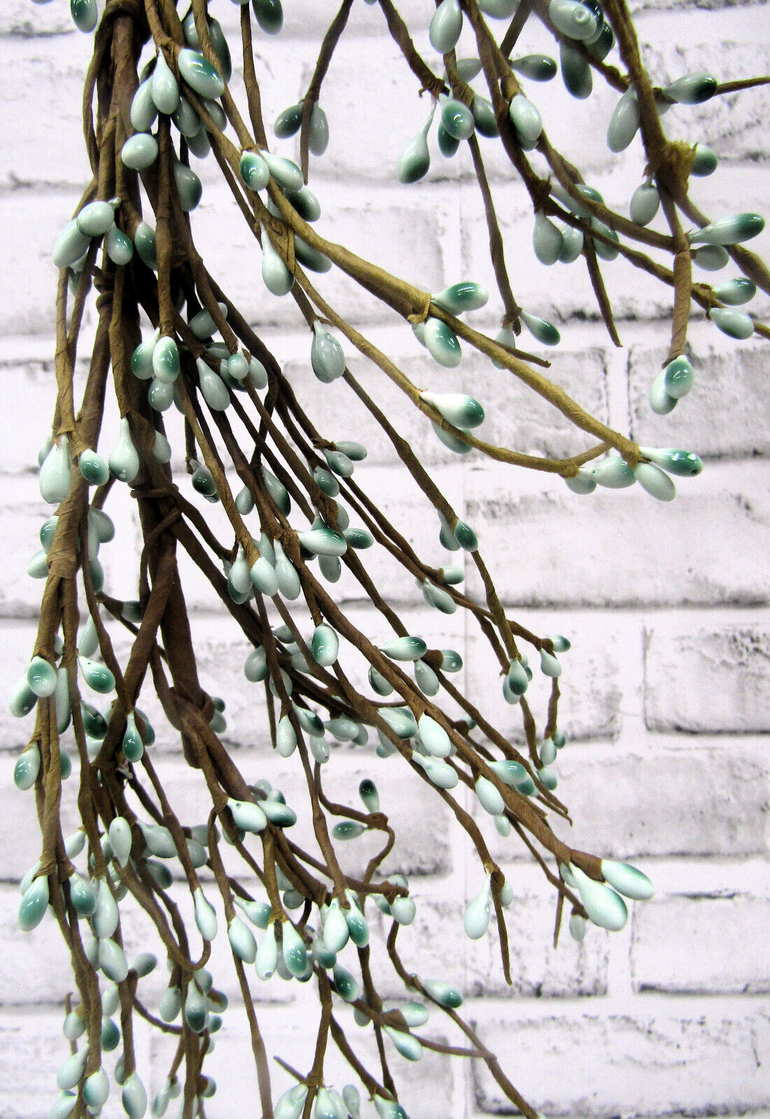 Versatile Primitive Lt Mint Green/Teal 55″ Pip Rice Berry Garland Flexible