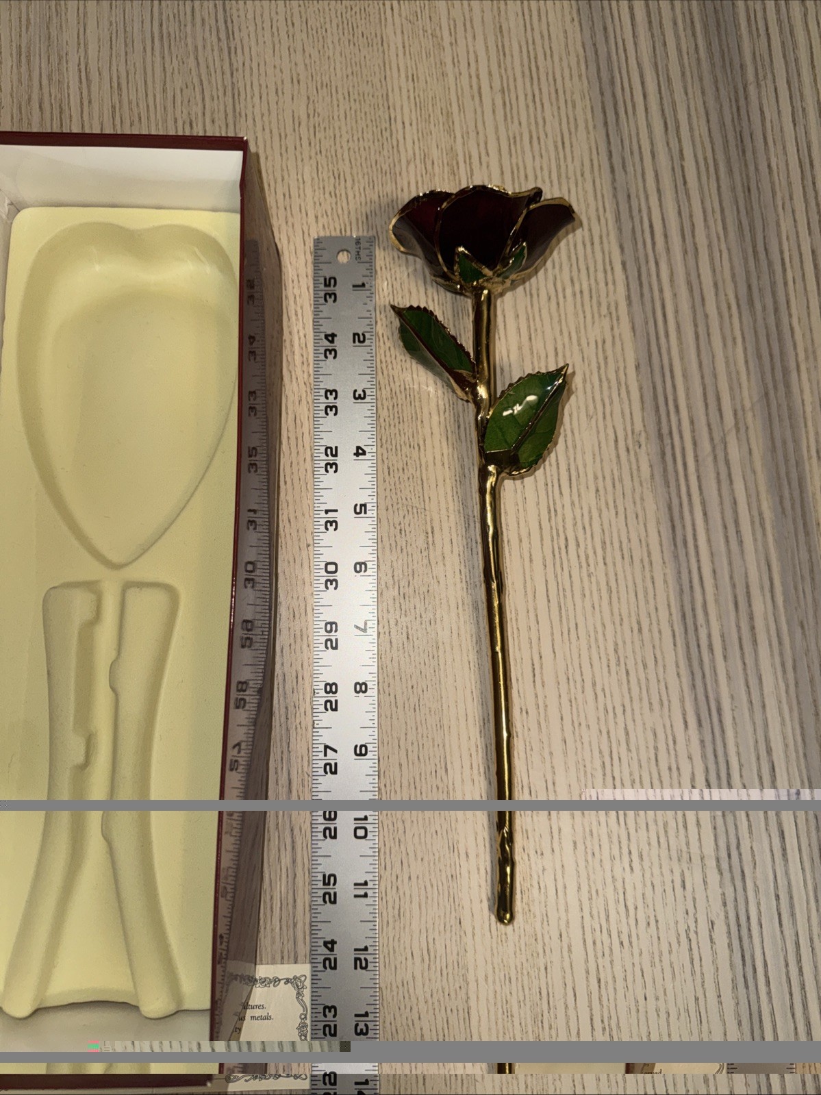 LIVING GOLD REAL ROSE DIPPED IN 24K YELLOW GOLD BOXED