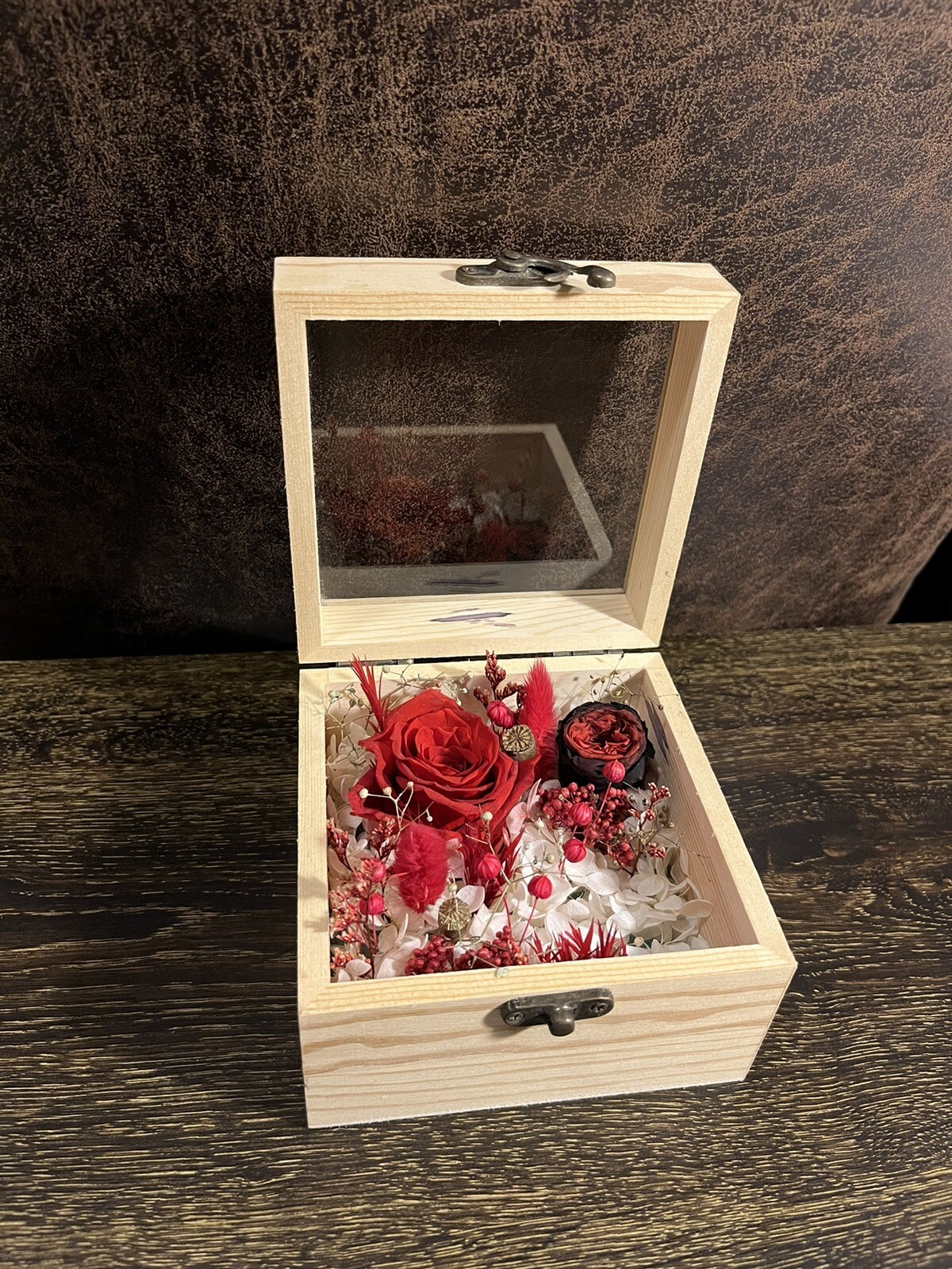 Red Rose Preserved flower Glass Clamshell Wooden Box Holiday Gift Giving
