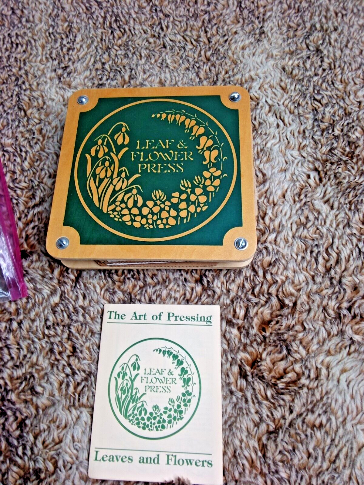 The Art of Pressing Leaves and Flowers Kit VG CONDITION