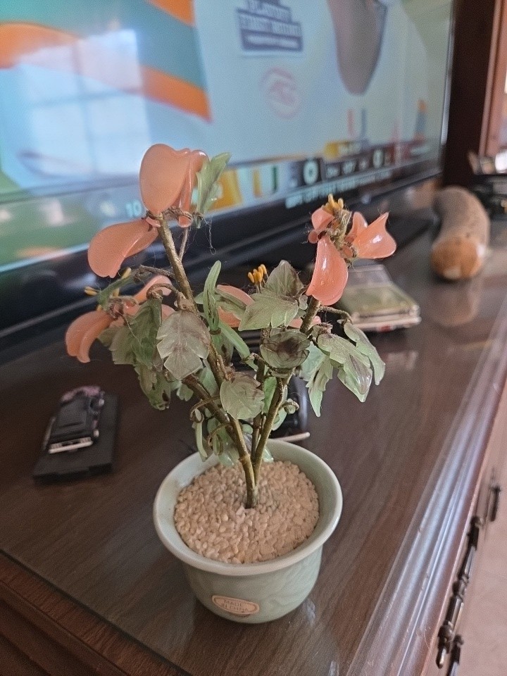 Artificial Pink Flower Arrangement & Centerpiece in Green Flower Pot