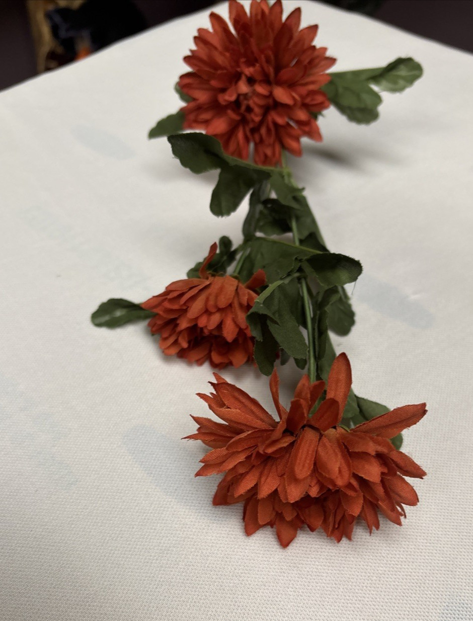 SILK RUST MUM 3 1/8″” FLOWER X 3 -STEM 19 1/2″