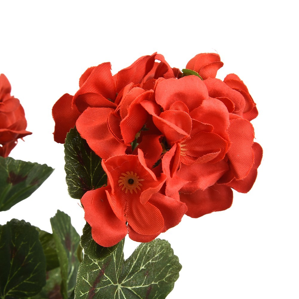 Elegant Artificial Geranium Flowers Add a Touch of Color to Your Space