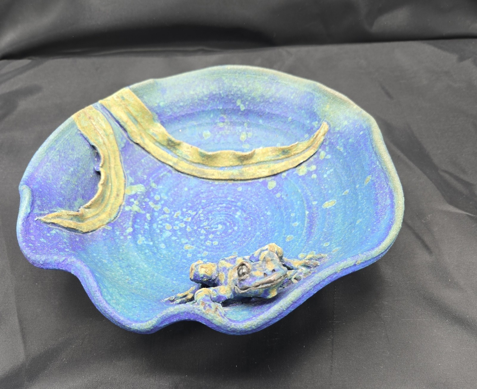 Pottery Bowl W/ Frog SIGNED Handcrafted Beautiful Handmade