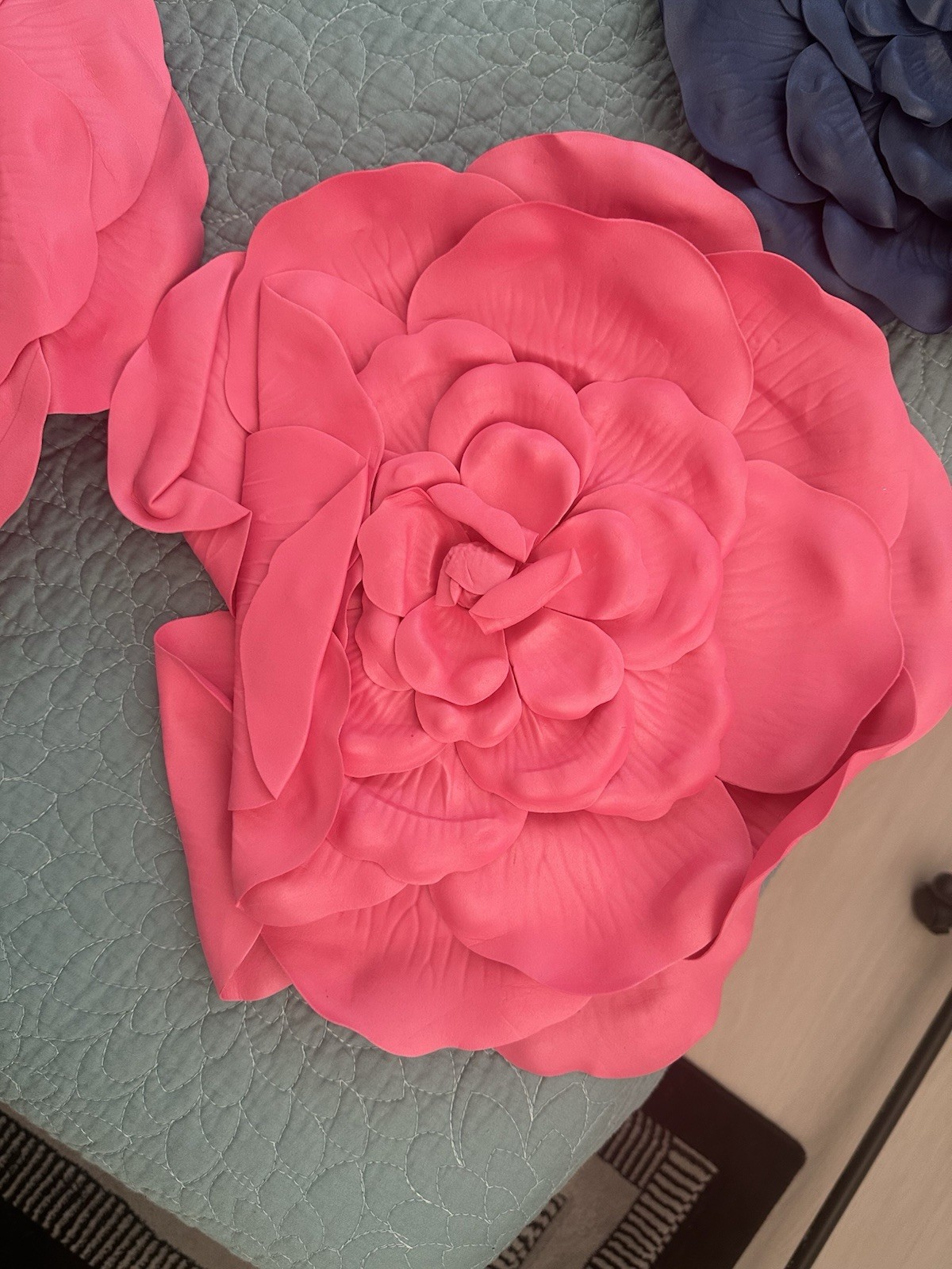 Artificial Pink & Blue Rose Flower Heads Plastic Wall Decor Set