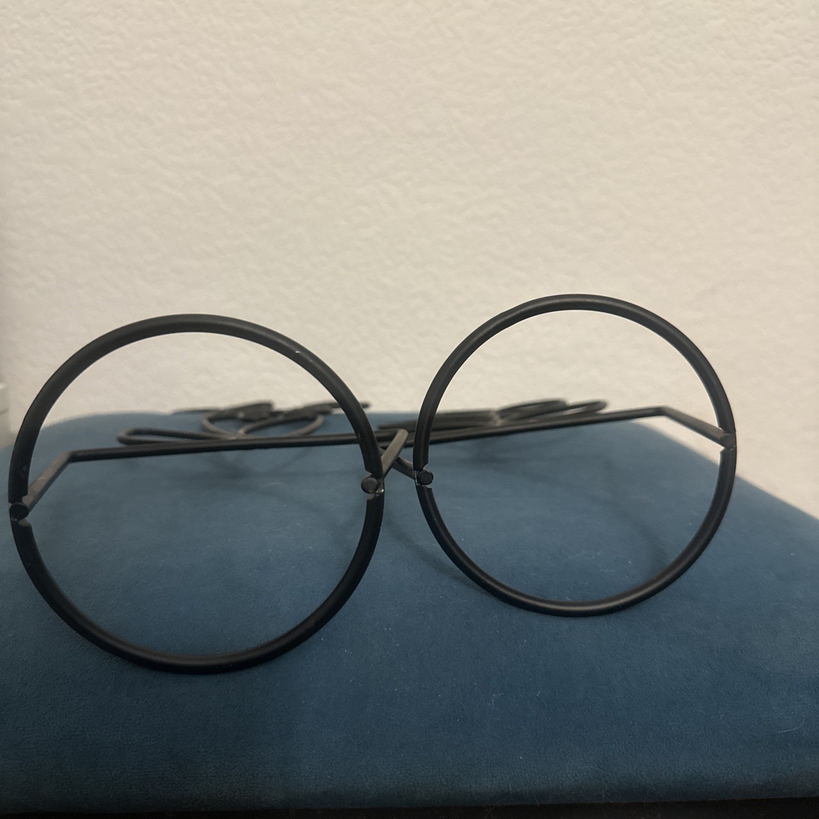 Set Of 2 Decorative Black Metal Wire Flower Pot Sculpture