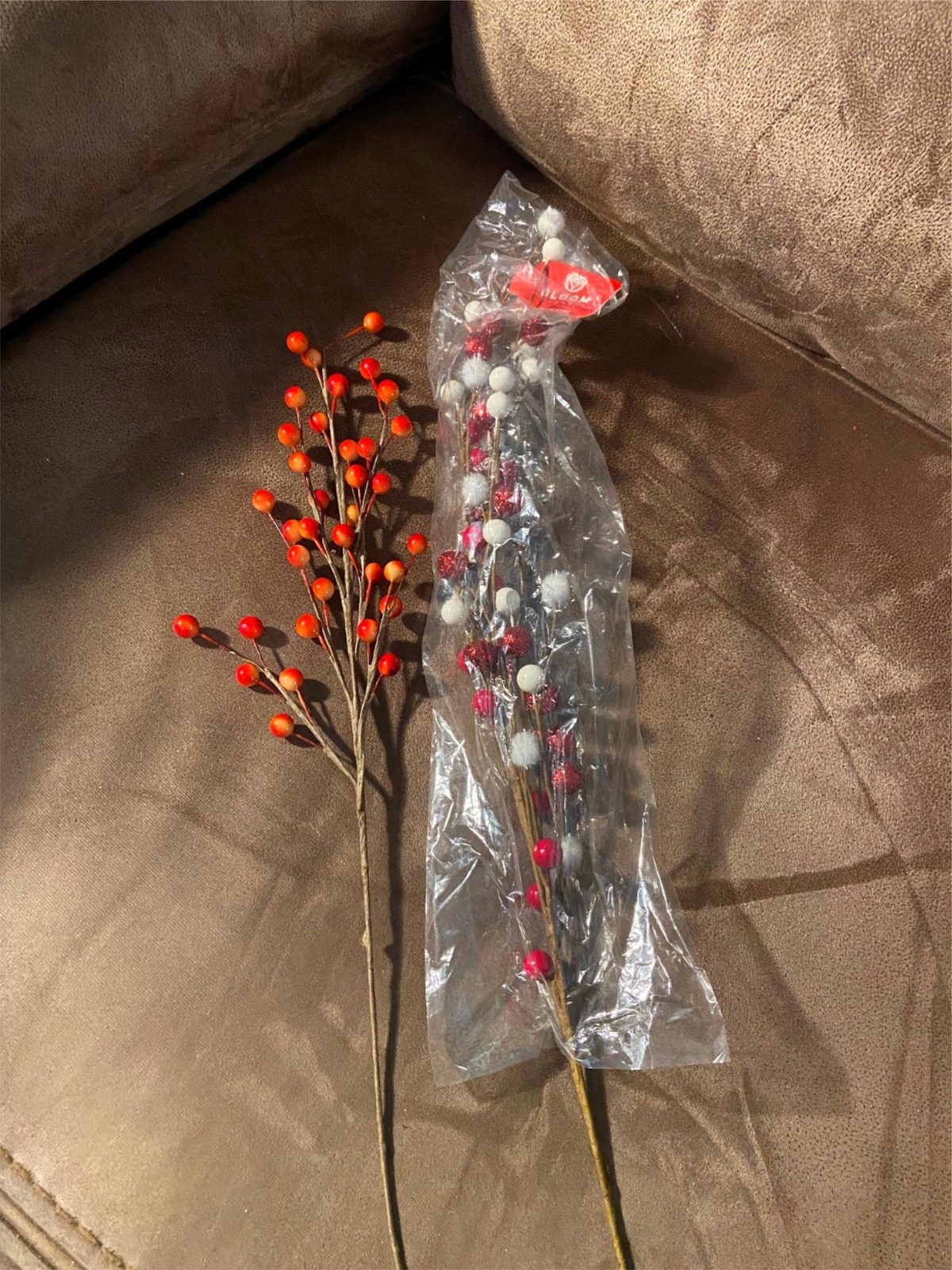 Lot of 2 Artificial Flowers Christmas Holiday Berries Bloom Room Decorations